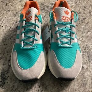 Mens Adidas ZX 22 Boost Shoes Size 11